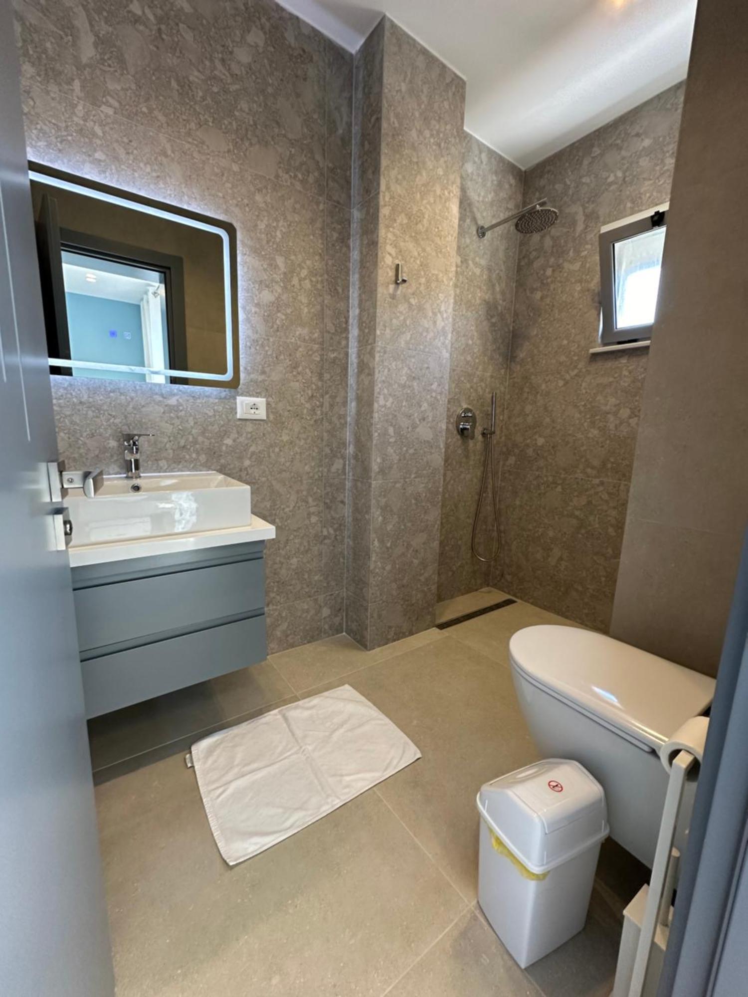 Best View Apartment Влёра Экстерьер фото